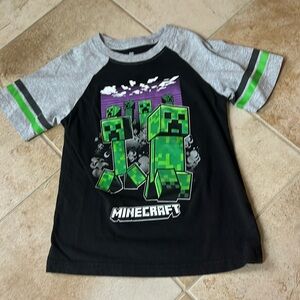 Size S (5/6) Boys’ Minecraft Short Sleeve T-shirt